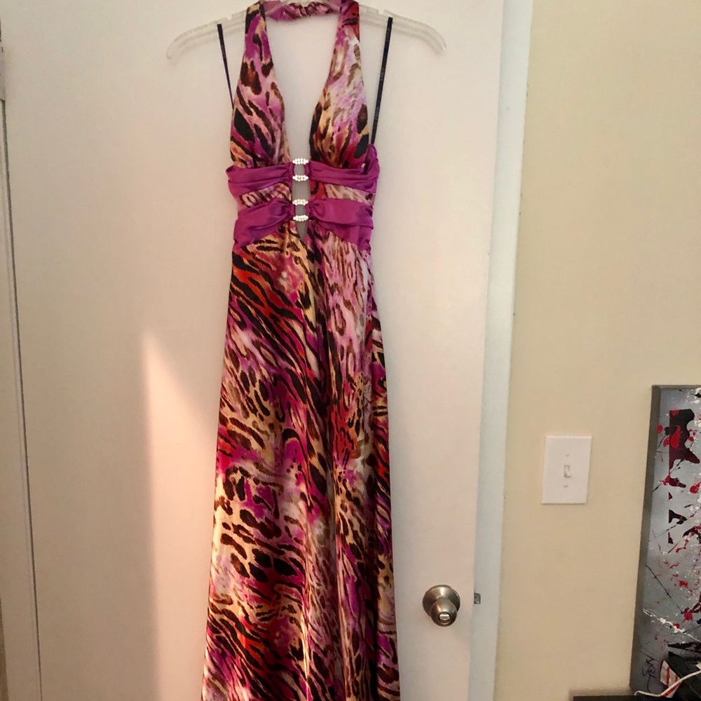 Dress - Picture 3 of 4